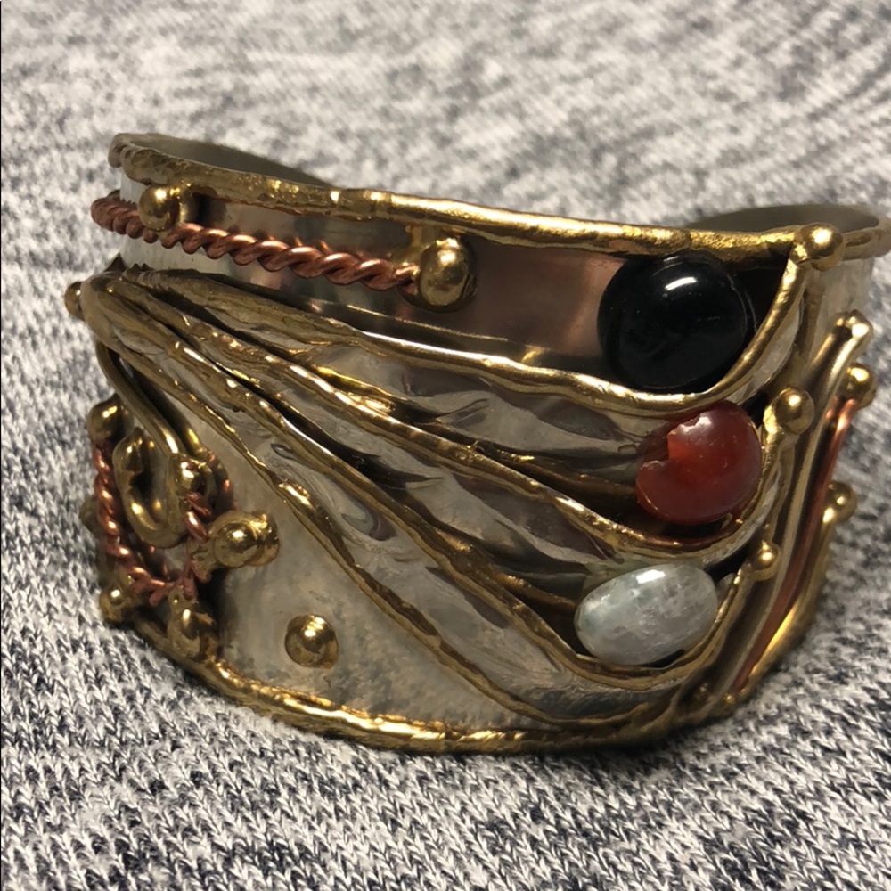 Cuff bracelet - Picture 2 of 3